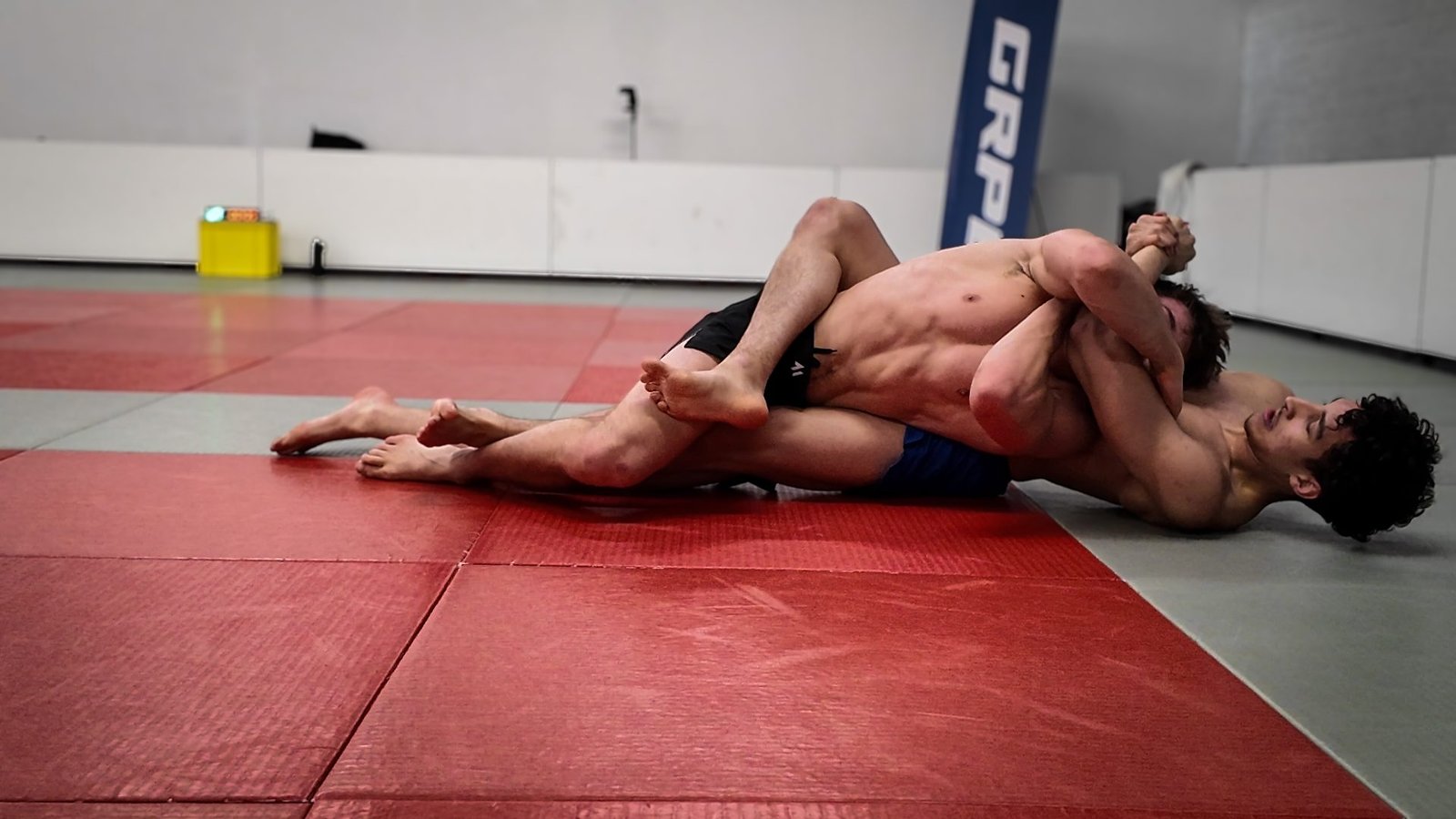 Submission Wrestling: Juwen vs. Rens